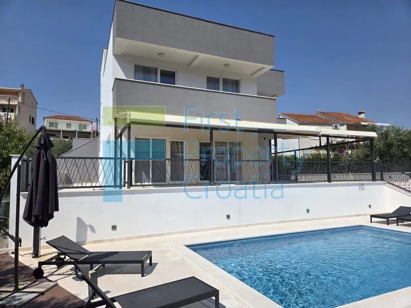 TG1634 - Ampia villa con splendida vista, Čiovo, in vendita – 2