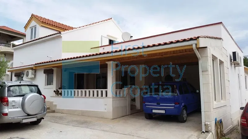 BR1074 - Casa vicino al mare su un terreno grande, Brač, in vendita – 3