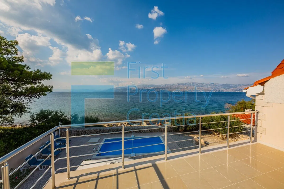 BR0758 – Villa in erster Reihe zum Meer, Brač, zum Verkauf