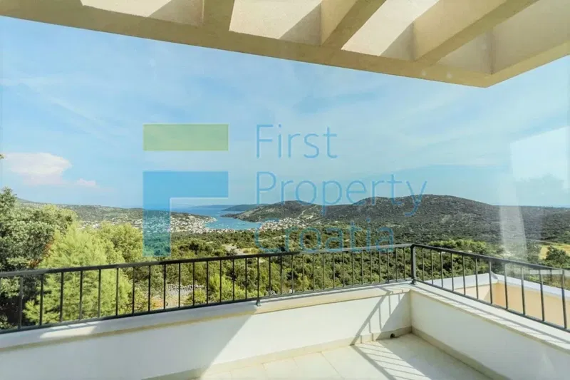 TG1640 - Panorámás villák, Trogir környéke, eladó