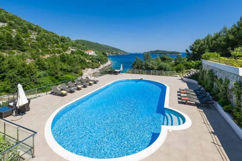 Exclusive seaside villa on the southern coast of Korčula – 3