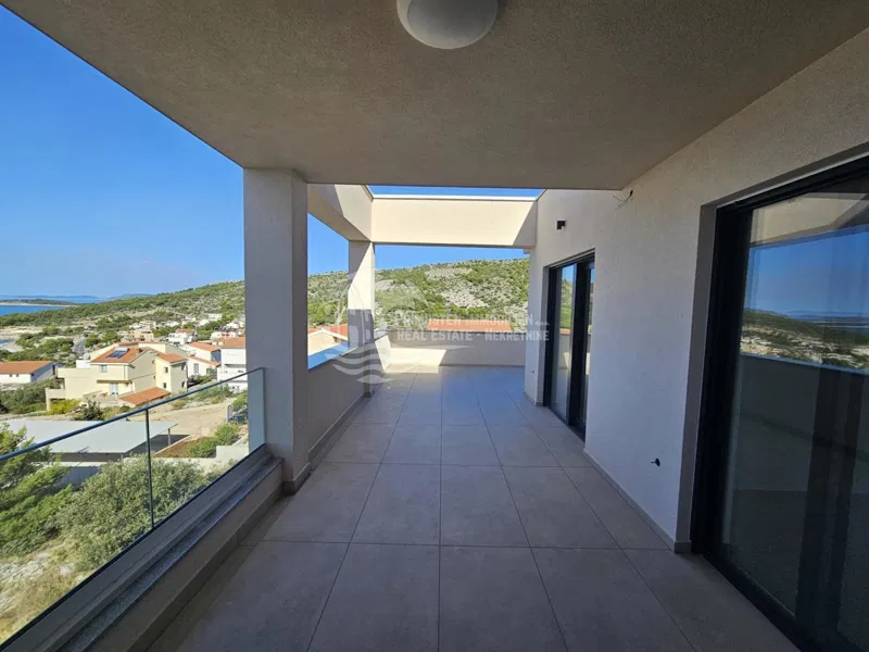 Penthouse apartman u Primoštenu/Dolacu s pogledom na more – 3