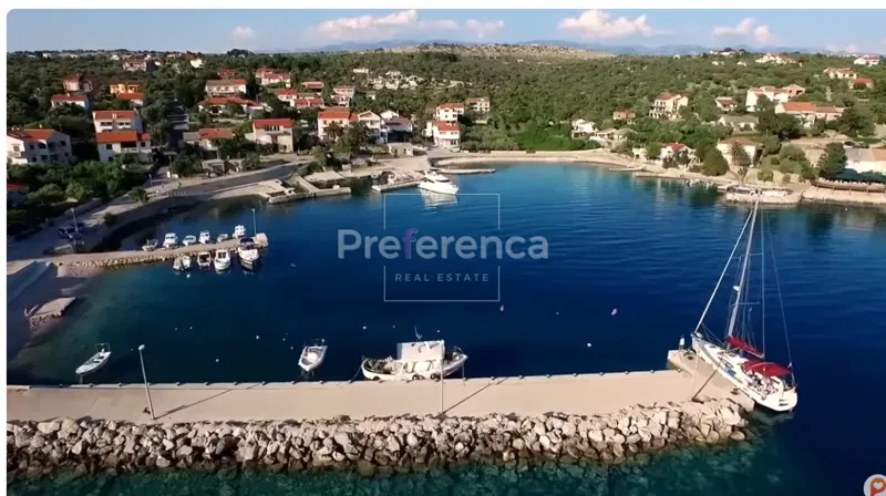 Jakišnica - terreno edificabile in posizione tranquilla – 3
