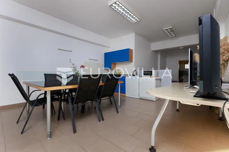 Rijeka, Martinkovac, spacious ground floor apartment surfaces 120 m² – 2