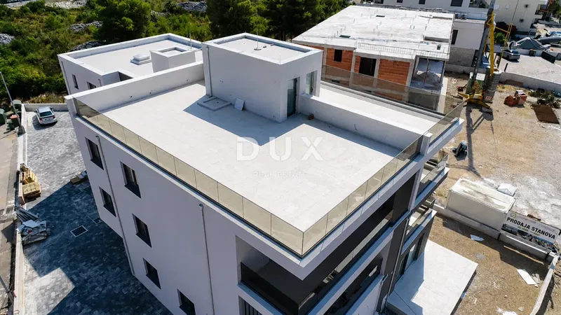 VODICE, SRIMA – Attico con ascensore, terrazza sul tetto di 109 m², a 70 m dalla spiaggia. – 2