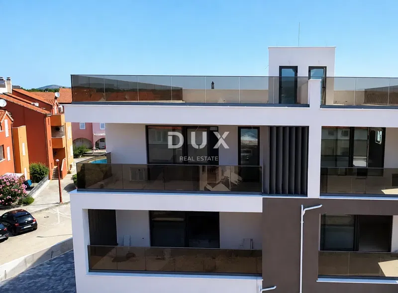 VODICE, SRIMA – Attico con ascensore, terrazza sul tetto di 109 m², a 70 m dalla spiaggia. – 3