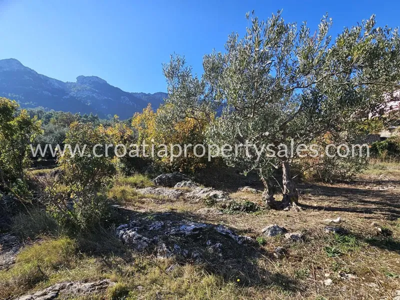 Hvar, building land for sale, 280.000 € – 2