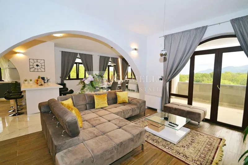 Hiša Jurdani, Matulji, 700m2 – 3