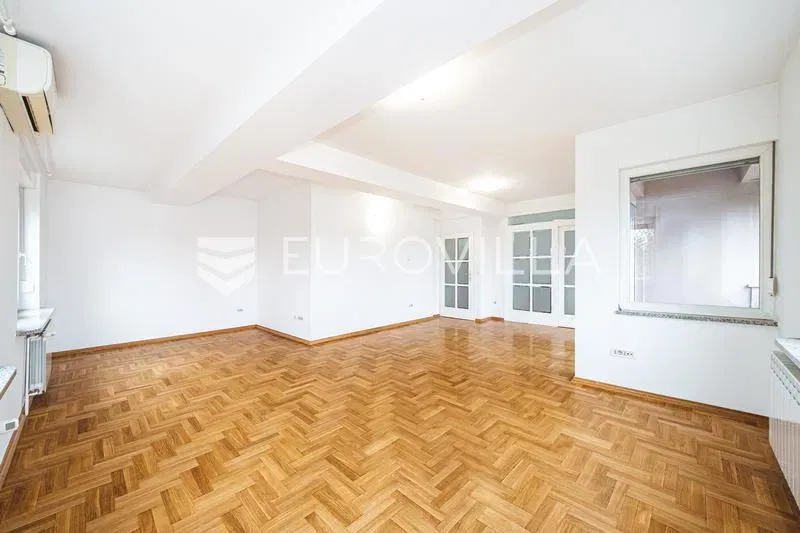 Zagreb, Trešnjevka, furnished four-bedroom apartment 122, 35 m2 – 2