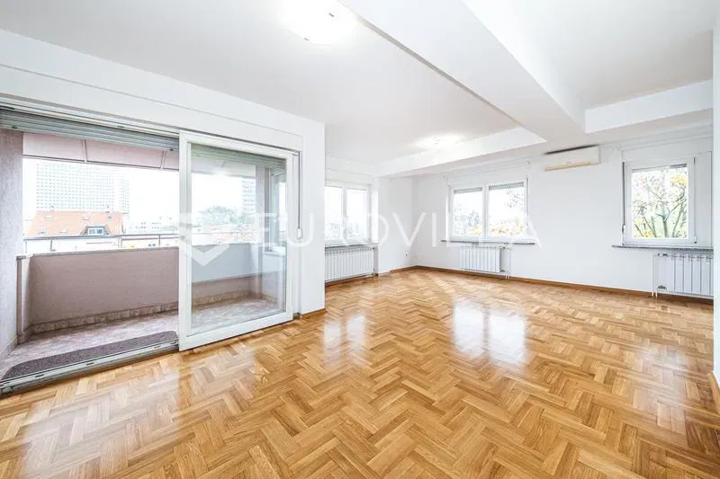Zagreb, Trešnjevka, furnished four-bedroom apartment 122, 35 m2 – 3