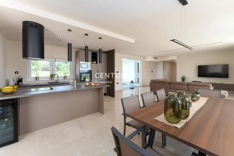 VABRIGA, BEAUTIFUL, LUXURIOUS VILLA WITH A POOL IN AN EXCELLENT LOCATION – 3