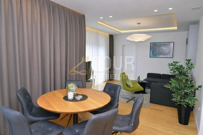 House Opatija - Centar, Opatija, 2.000m2 – 3
