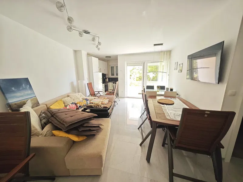 Njivice, ground floor apartment with garden and sea view! – 3