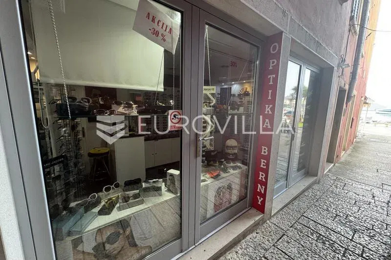 Istria, Rovinj, commercial space 15m2 near the Rovinj waterfront – 3