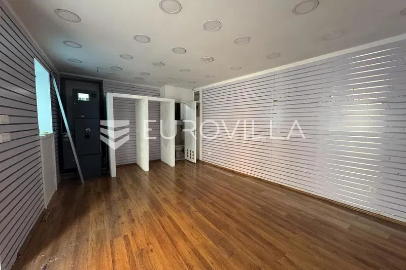 Istria, Rovinj, office space for rent 20m2 near main square – 3