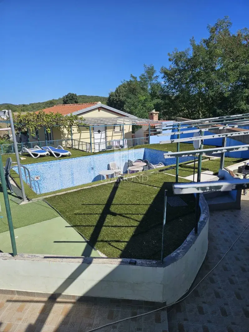 OCCASIONE!! ROVIGNO! TRE CASE E UNA PISCINA! – 2