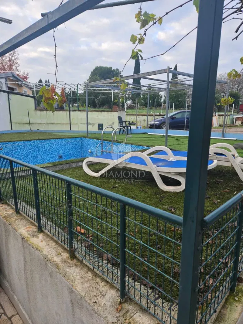OCCASIONE!! ROVIGNO! TRE CASE E UNA PISCINA! – 3
