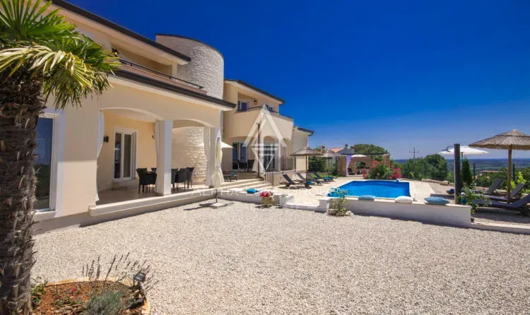 Istria, Poreč: Villa with panoramic sea view – 2