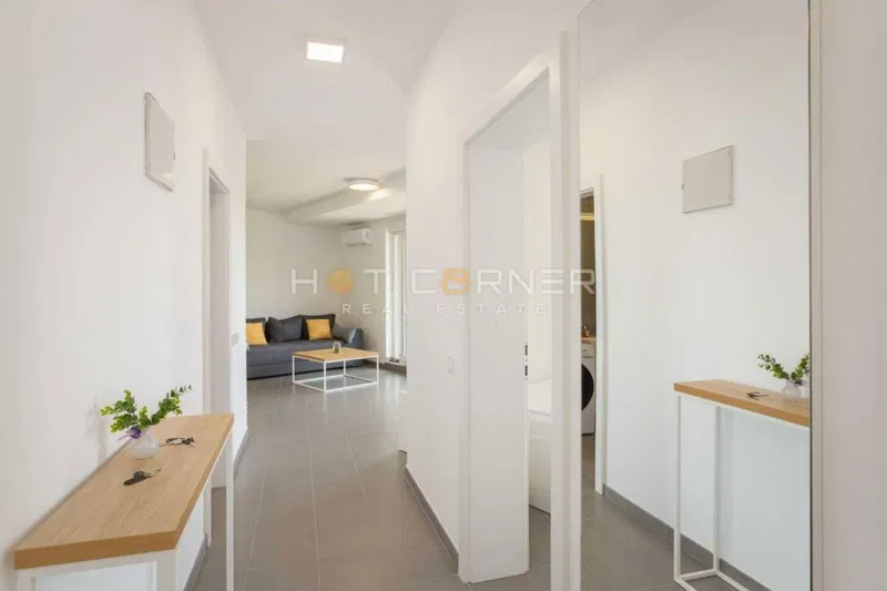 Luksuzni penthouse u novogradnji s pogledom na more – 3