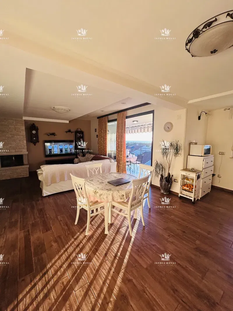 Luxury penthouse in Novigrad – 102 m² + terrace with sea view, 2 parking spaces – 2