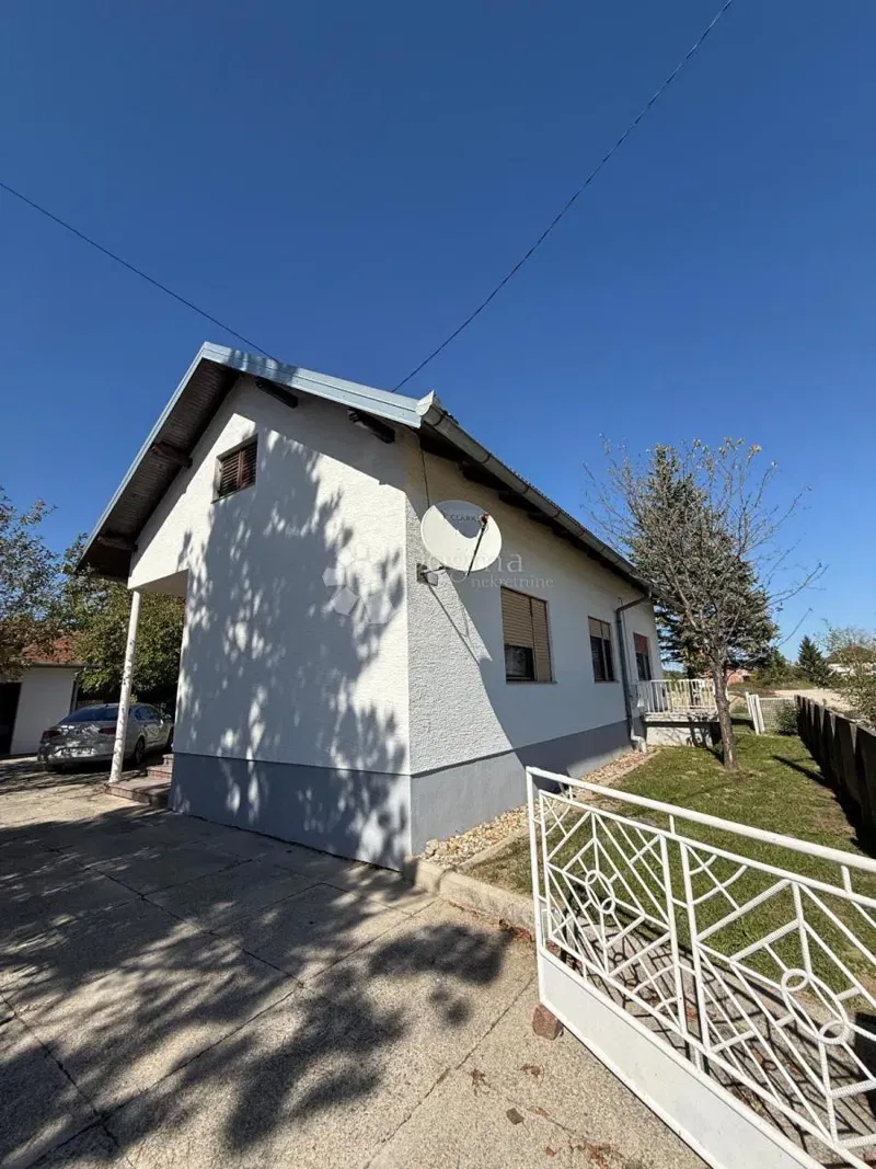Lijepa kuća kod Dugog Sela s velikom okućnicom