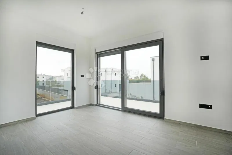 NEWLY BUILT MODERN VILLA – 3