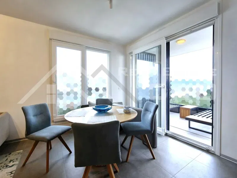 Ciovo properties – Elegantly furnished apartment in a modern new building near the sea, for sale – 2