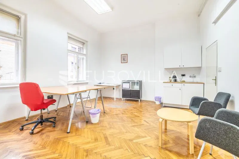 Zagreb, Gundulićeva, a spacious office space of 73 m² – 3