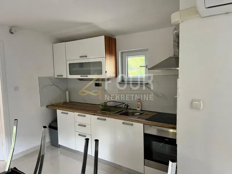 Kostrena, 340m2 – 3