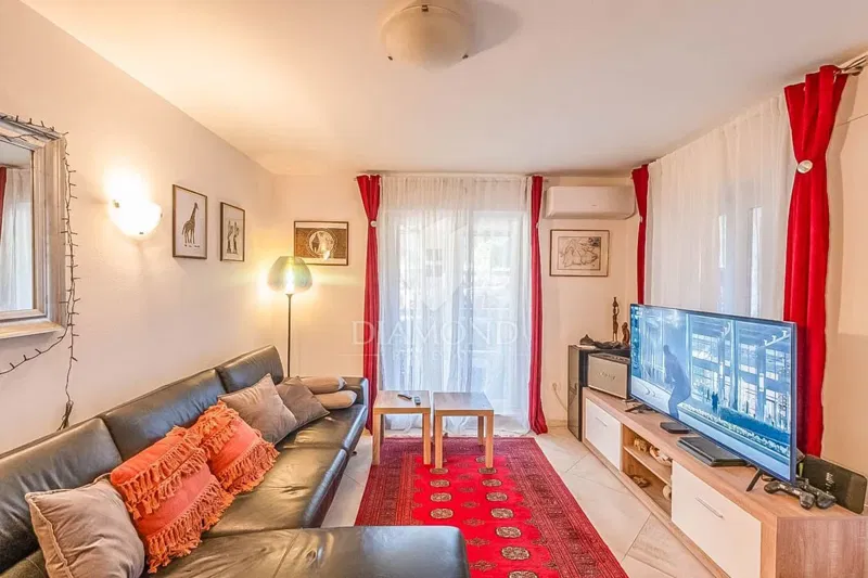 Apartment in Medulin, Oasis with Terrace and Pool 200 m from the Sea – 2