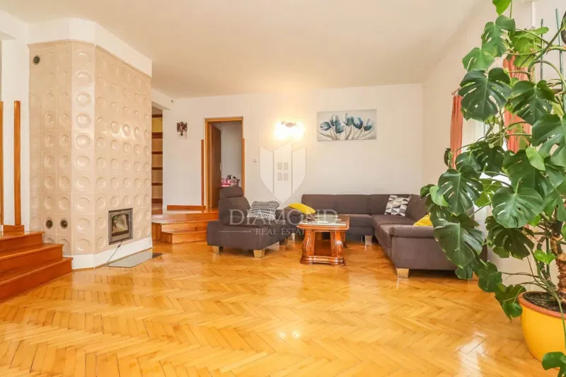 Pola, Veli Vrh, casa con piscina, garage e terrazza – 2