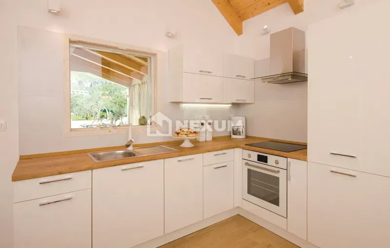 Beautiful stone villa with a pool and large garden in Seget Donji – ideal for vacation or investment! – 3