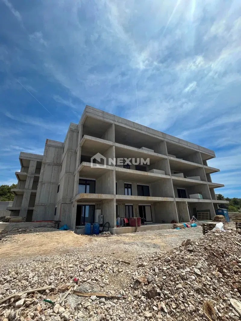 Three-Bedroom Apartment with Large Garden in Okrug Gornji – New Build – 2