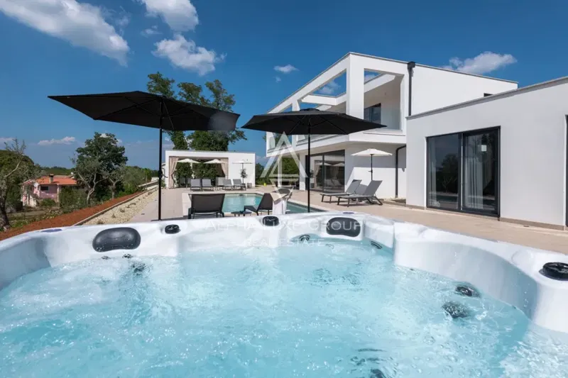 Istria, Labin: Luxury villa with heated pool – 3