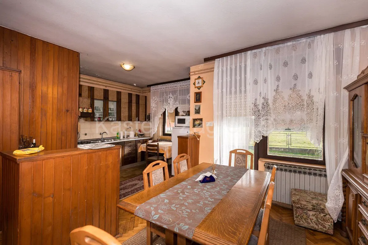 Rugvica, prodaja, obiteljska kuća, dvojni objekt, 175m2