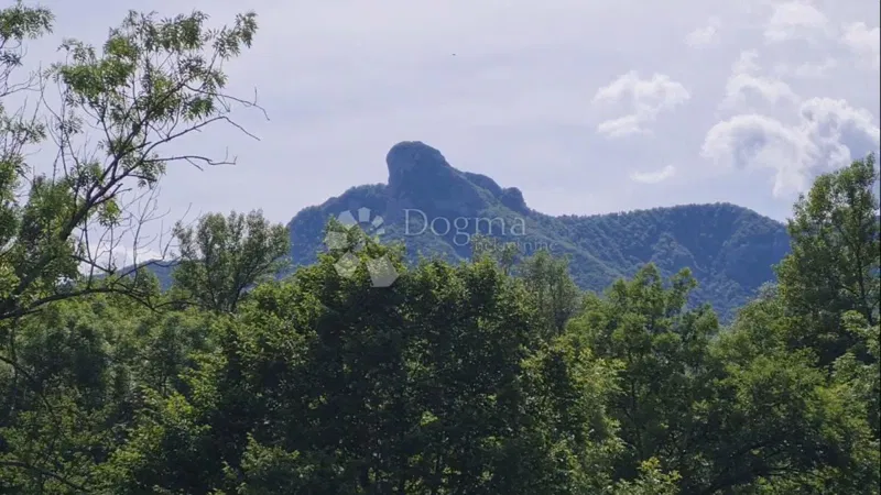 Építési telek Ogulin, 8.800m2