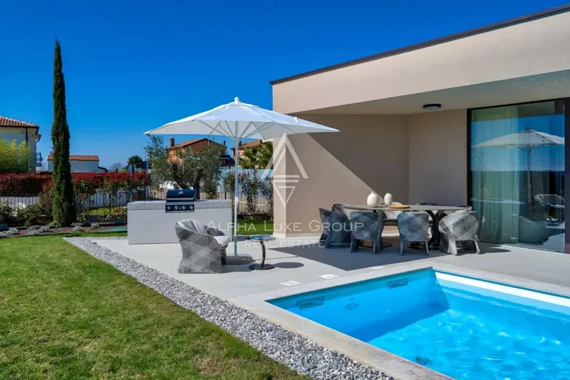 Istria, Poreč: Luxury villa on village edge – 2
