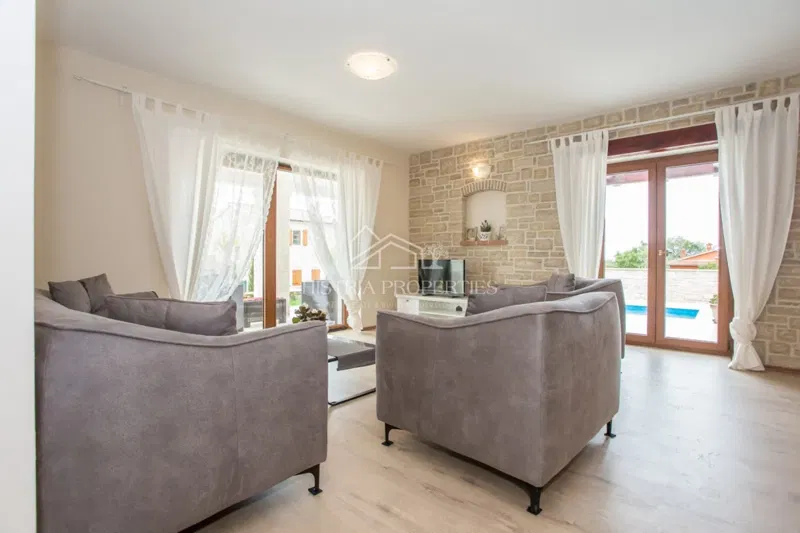Well-known location, close to the town of Poreč and a beautiful house with a swimming pool – 2