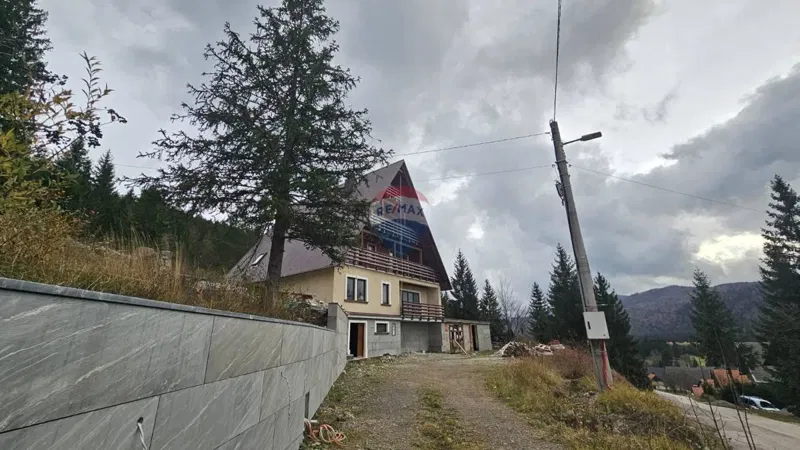 Kuća - Ravna Gora - 180 m2