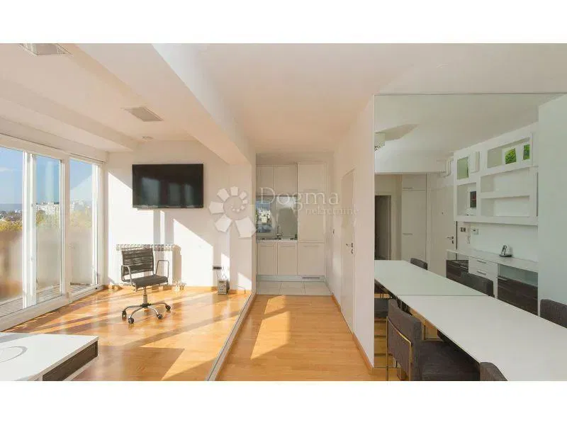 Flat Cvjetno naselje, Trnje, 72,30m2 – 2