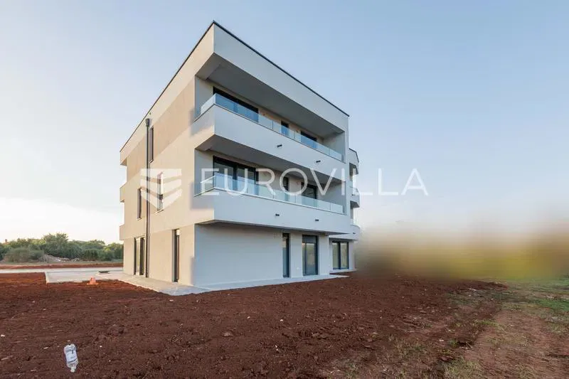 Pula, Valdebek - Two-bedroom apartment with garden – 3