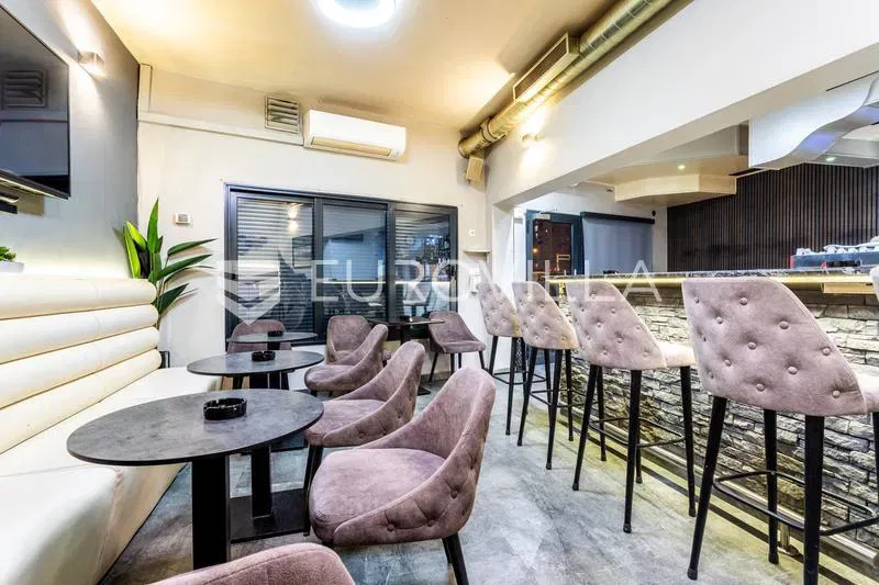 Split, Sućidar, a furnished and well-established café bar in a high-traffic location – 3