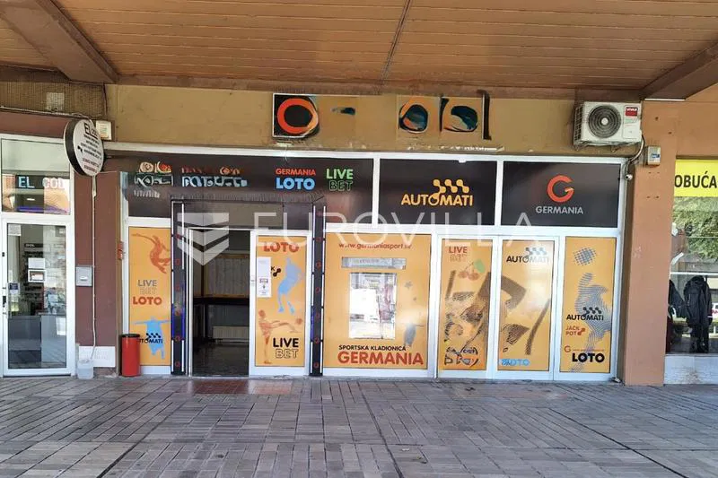 Sisak, poslovni prostor u centru na frekventnoj lokaciji 43 m²