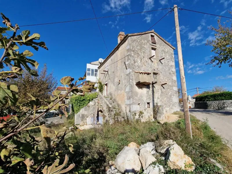 Stone house for renovation with a sea view on the island of Krk – 2