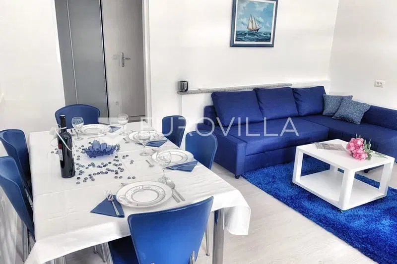 Center, rent, modern and spacious apartment in the very city center, 102 m² – 2