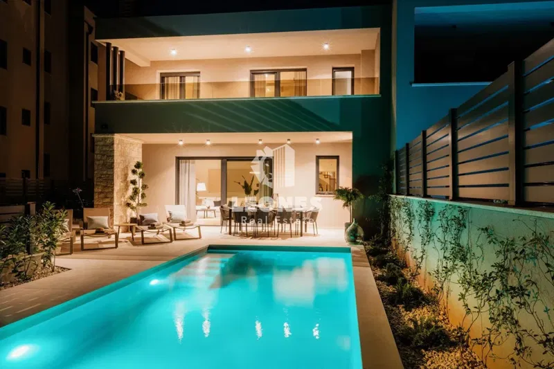 Fully equipped semi-detached house with swimming pool only 700 meters from the sea in Vabriga – 3