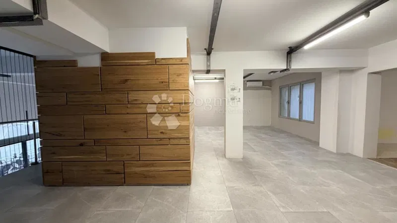 Locale commerciale Maksimir, 350m2 – 2