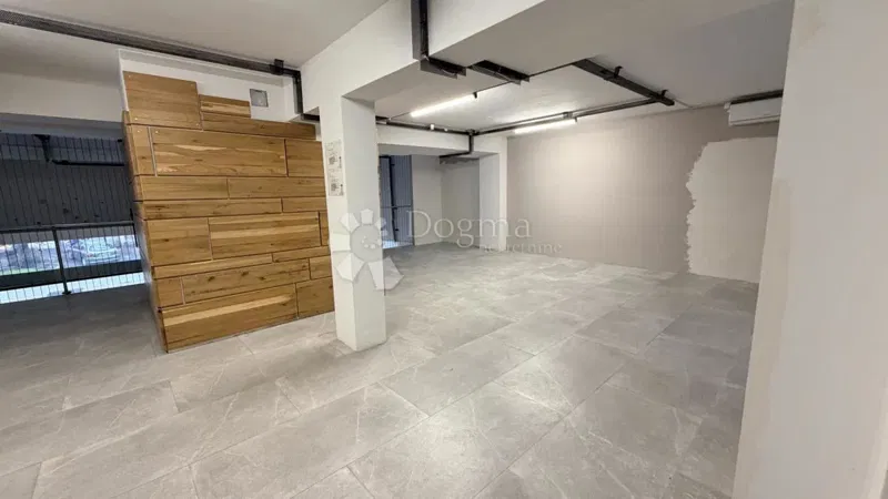 Locale commerciale Maksimir, 350m2 – 3