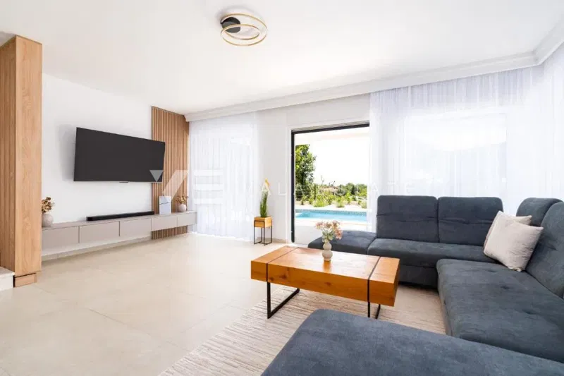 NUOVA CASA INDIPENDENTE CON PISCINA VICINO AL MARE – 3