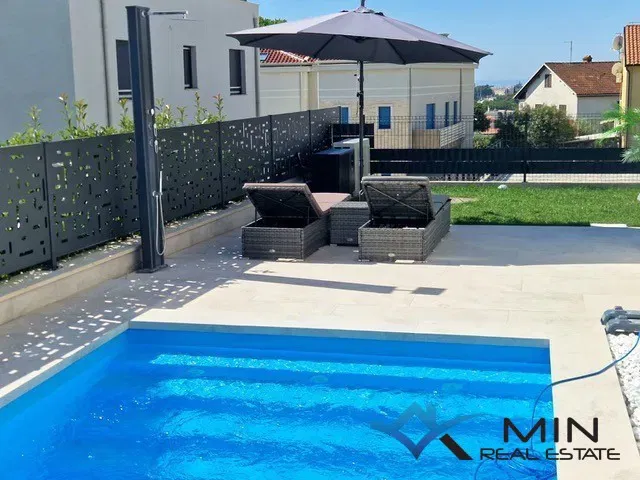 Attractive apartment with heated pool in Novigrad – 3
